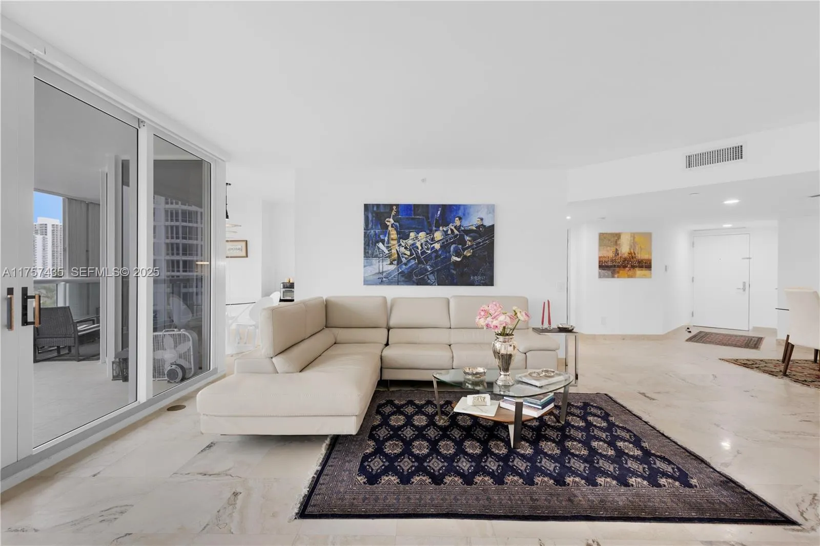 Foto de propiedad en 21055 Yacht Club Drive 902, Aventura, FL 33180 Aventura con MLS# 