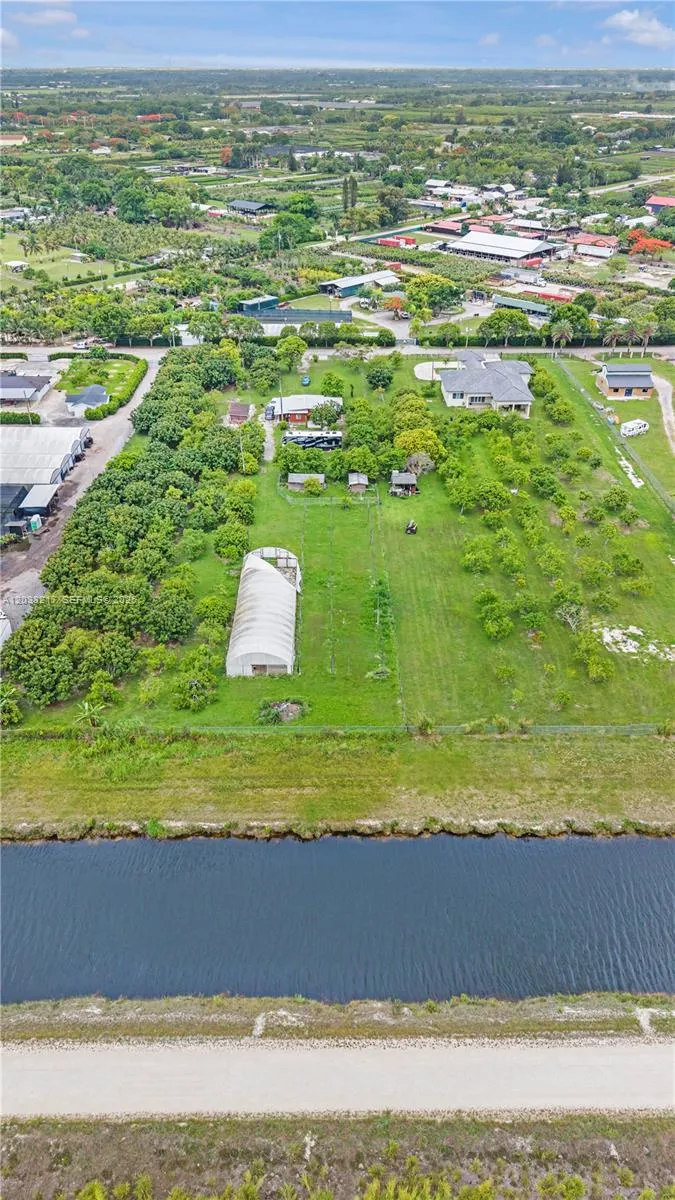 En Venta 21060 SW 213th Ave, Road, FL 33187, FL 33187