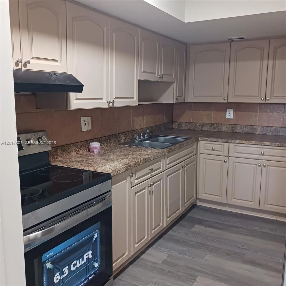 Alquilada 2107 NW 59th Terrace 60-E, Lauderhill, FL 33313, Lauderhill, FL 33313
