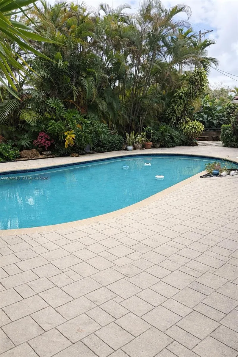 Vendido 2110 NE 198th Terrace, Miami, FL 33179, Miami, FL 33179