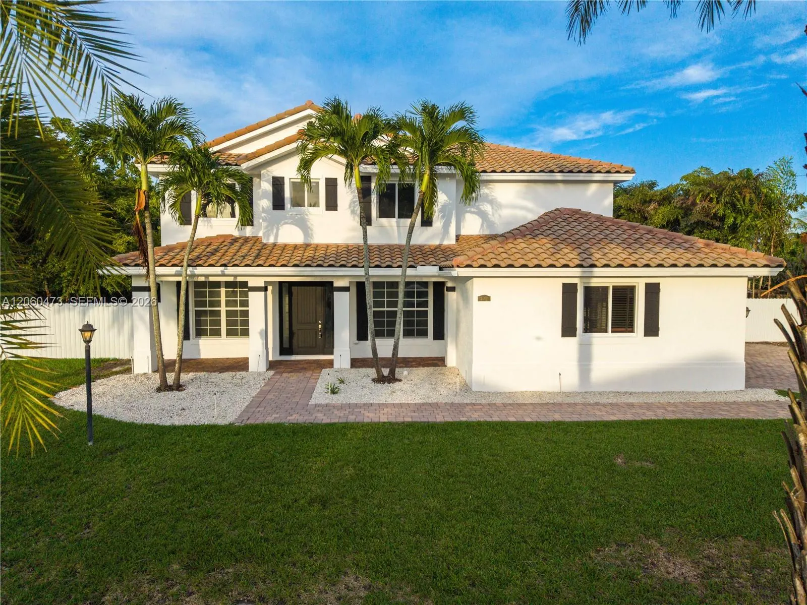 En Venta 21101 SW 132nd Court, Miami, FL 33177, Miami, FL 33177
