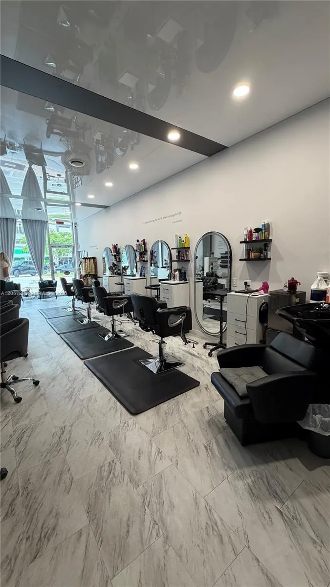 En Venta 2119 Hollywood Boulevard, Hollywood, FL 33020, Hollywood, FL 33020