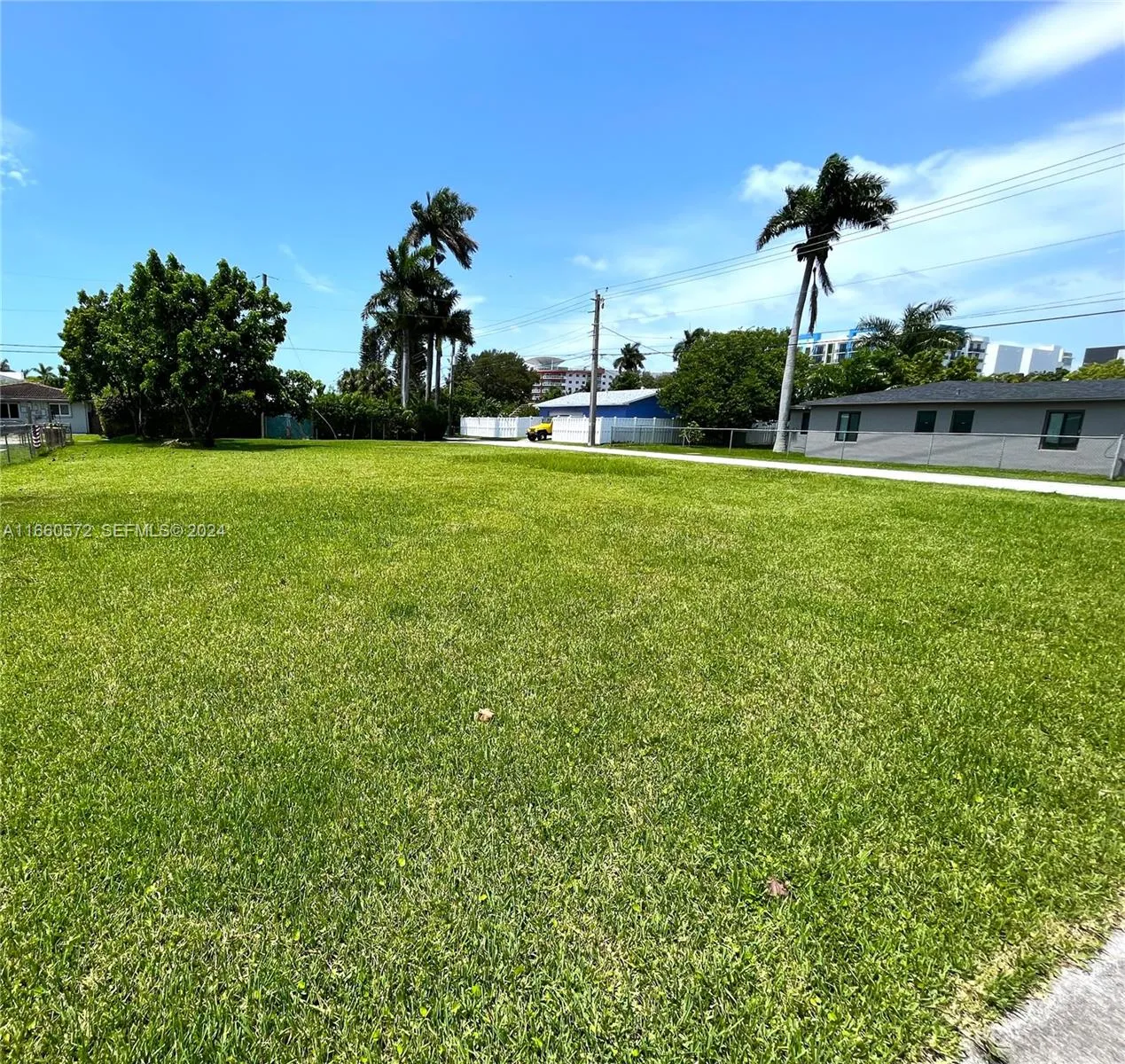 Foto de propiedad en 212 NE 1st Street, Dania Beach, FL 33004 Dania Beach con MLS# 