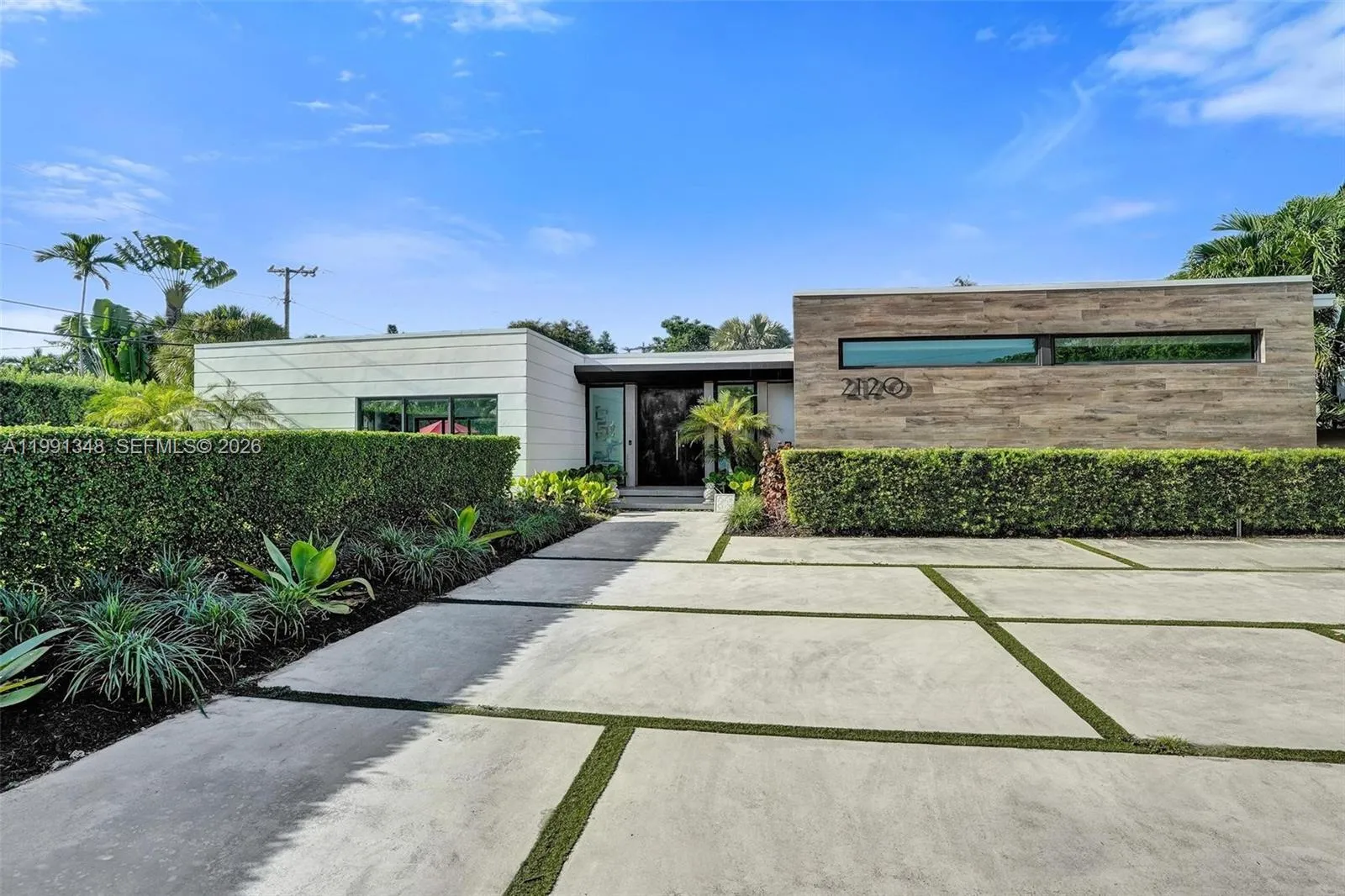 En Venta 2120 NE 197th Terrace, Miami, FL 33179, Miami, FL 33179