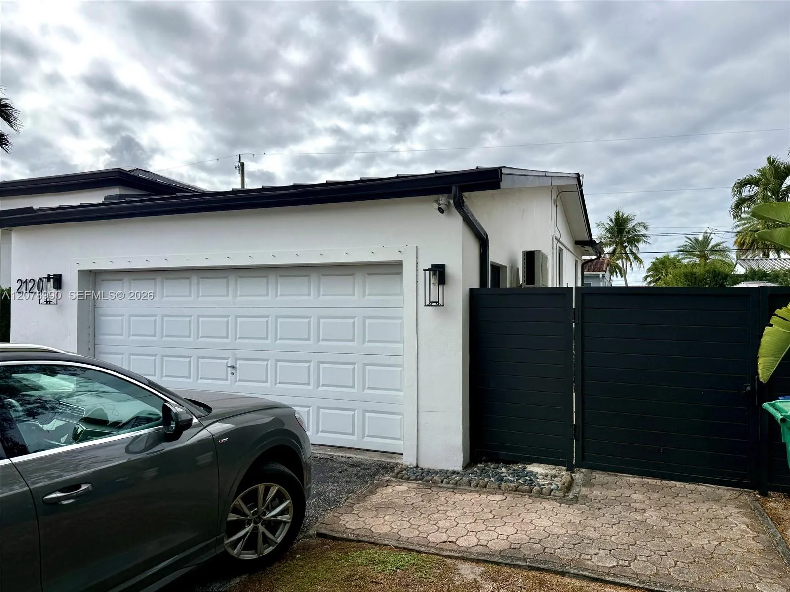 Foto de propiedad en 2120 SW 83rd Avenue ADU, Miami, FL 33155 Miami con MLS# 