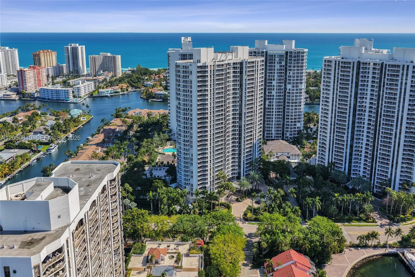 Foto de propiedad en 21205 Yacht Club Drive 2310, Aventura, FL 33180 Aventura con MLS# 