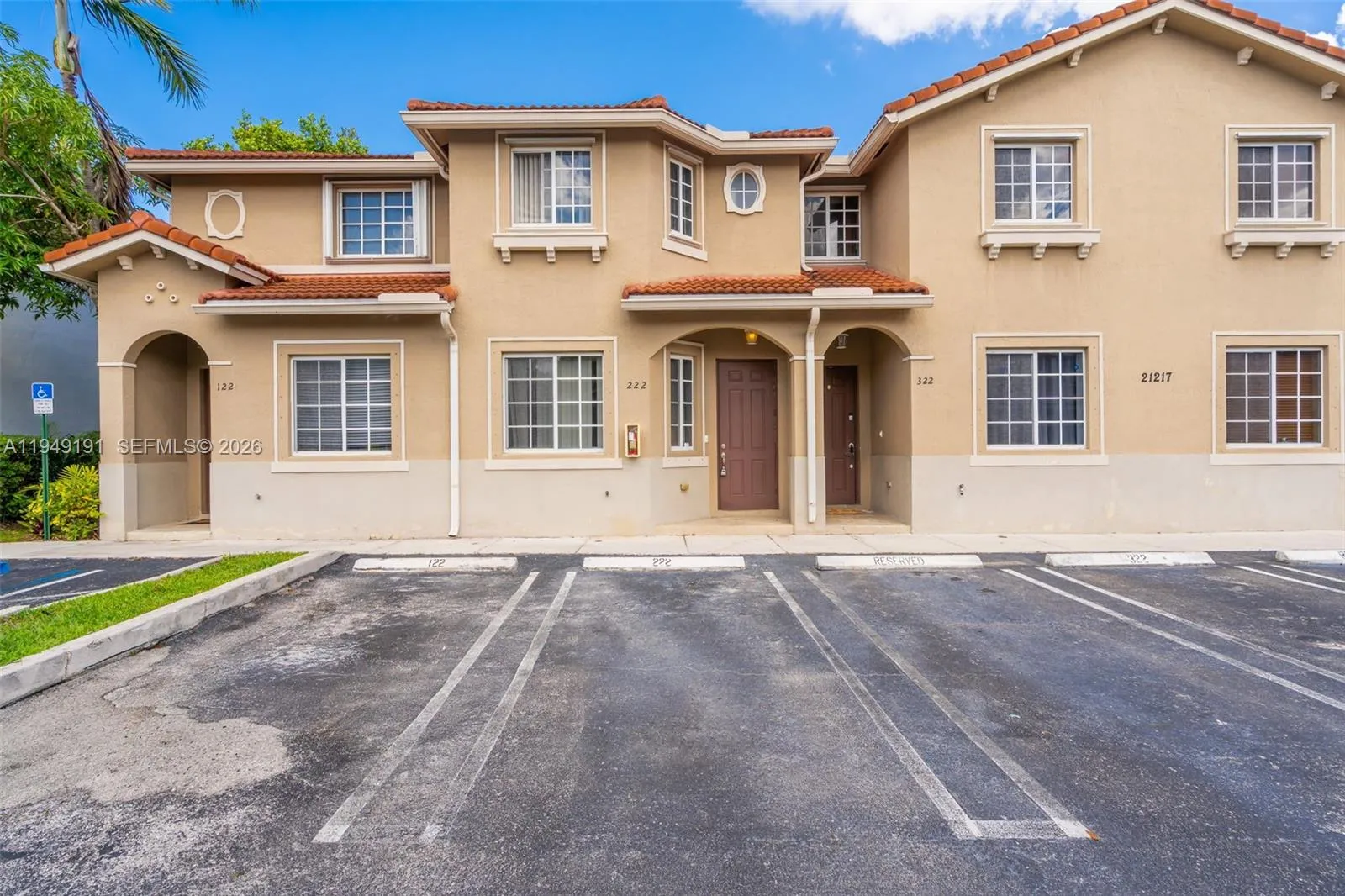 Vendido 21217 NW 14th Place 222, Miami Gardens, FL 33169, Miami Gardens, FL 33169