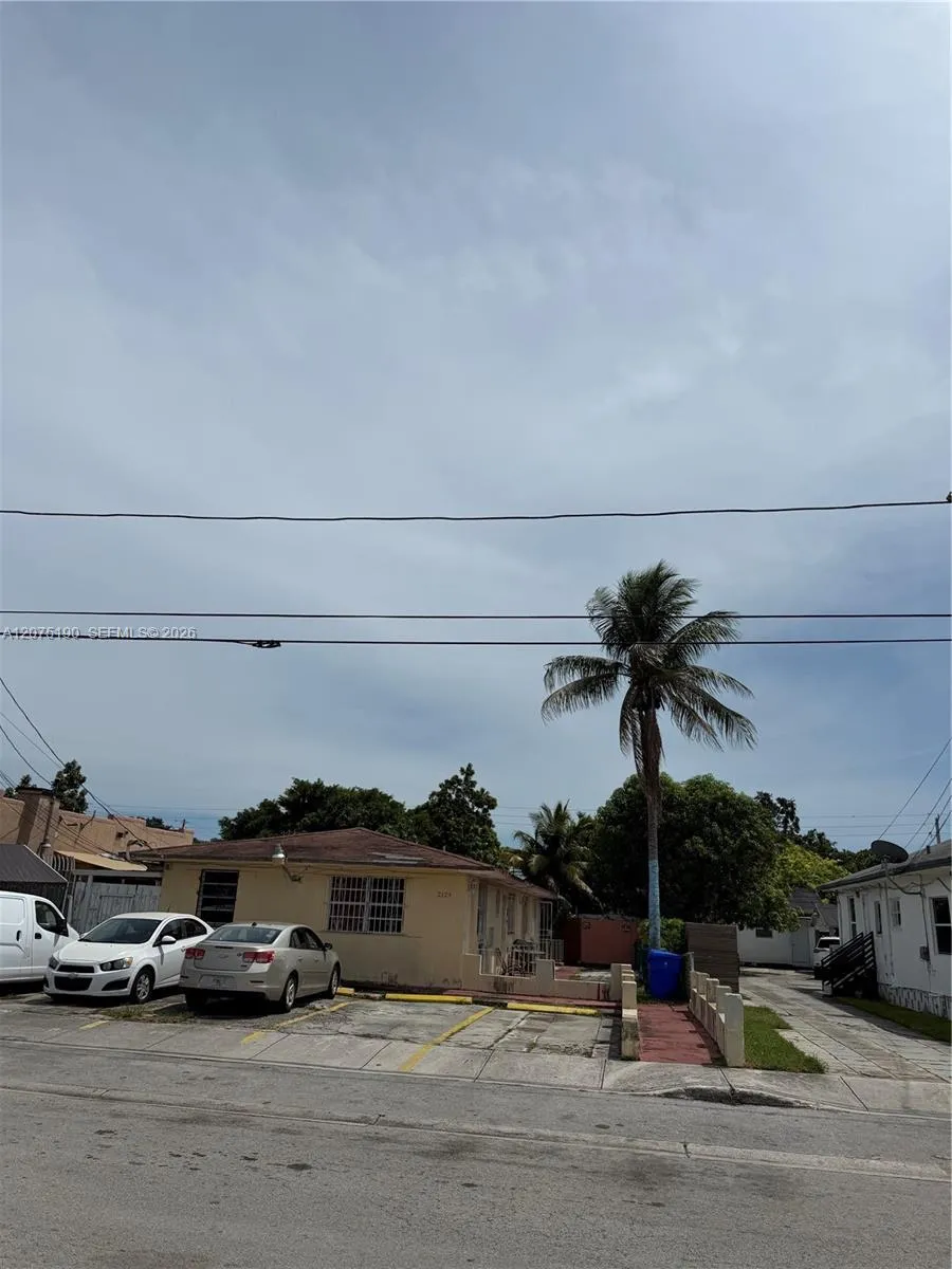 En Venta 2124 NW 27th Street, Miami, FL 33142, Miami, FL 33142