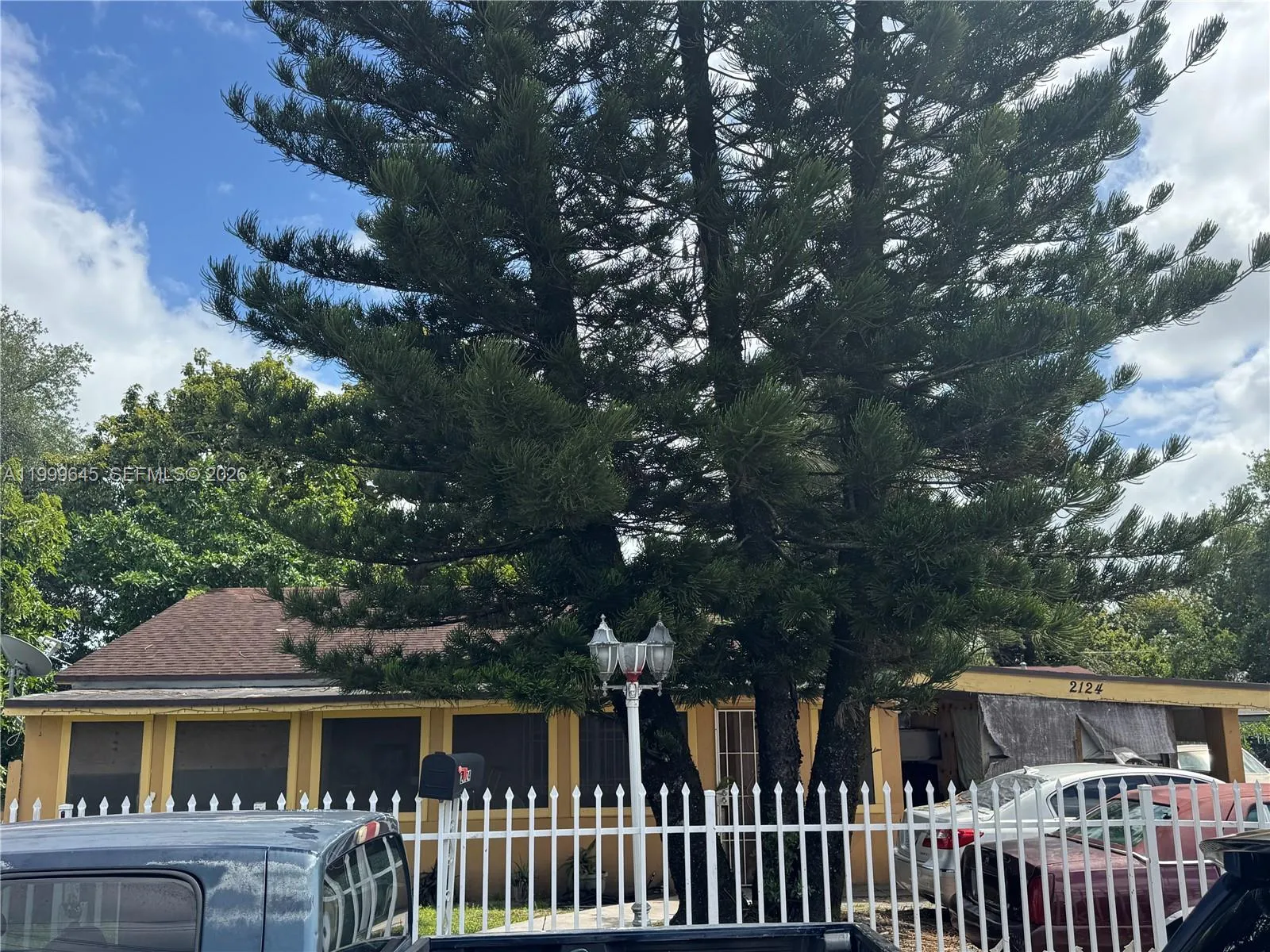 Vendido 2124 NW 81st Street, Miami, FL 33147, Miami, FL 33147