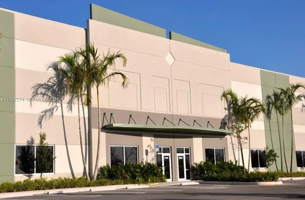Foto de propiedad en 2125 NW 115th Avenue 7, Sweetwater, FL 33172 Sweetwater con MLS# 