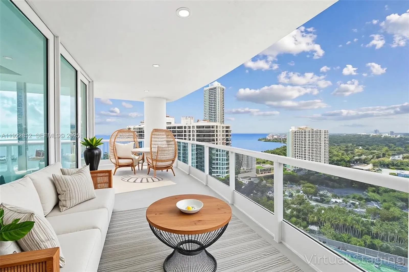 Foto de propiedad en 2127 Brickell Avenue 3005, Miami, FL 33129 Miami con MLS# 