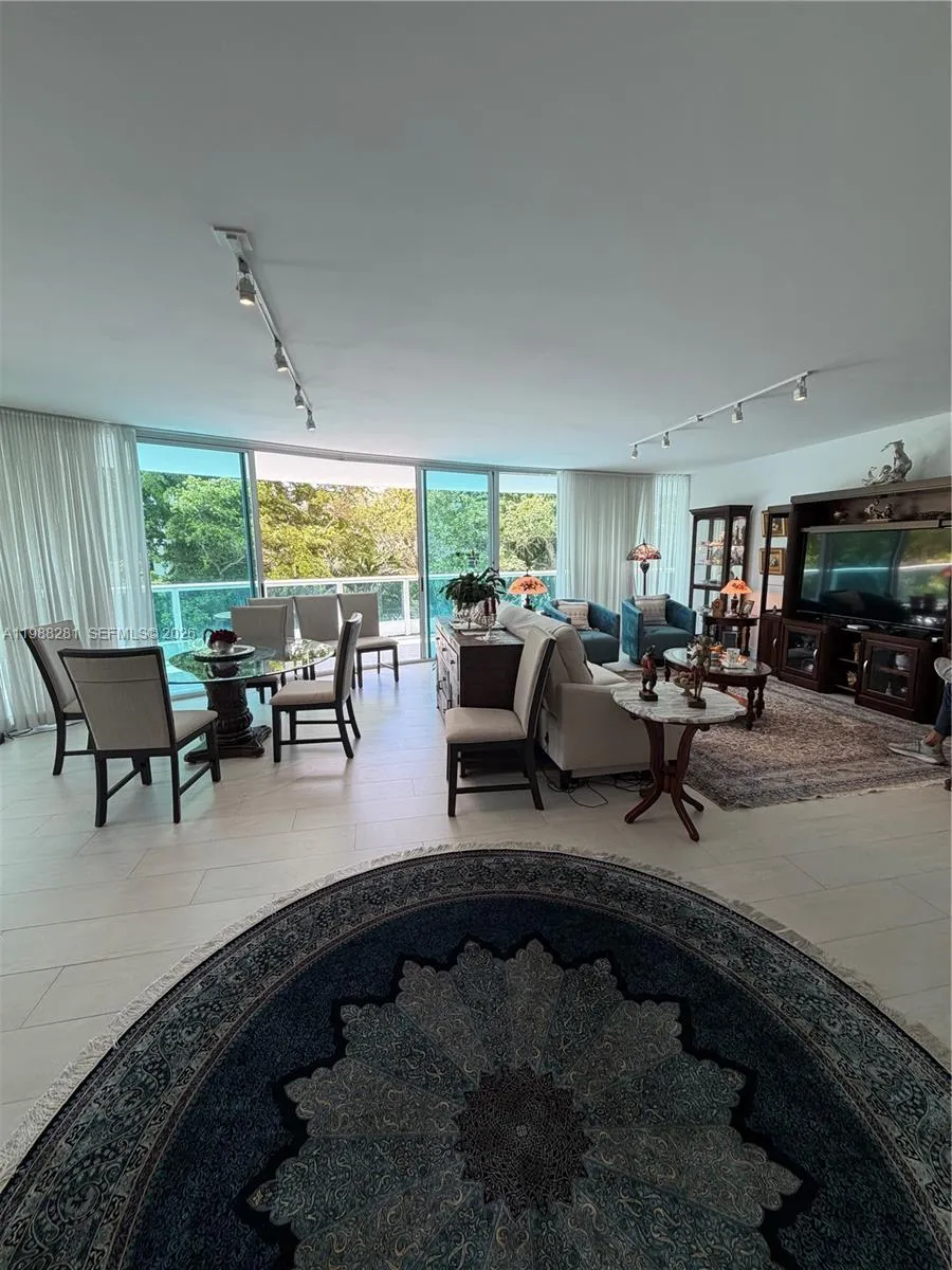 Foto de propiedad en 2127 Brickell Avenue 502, Miami, FL 33129 Miami con MLS# 