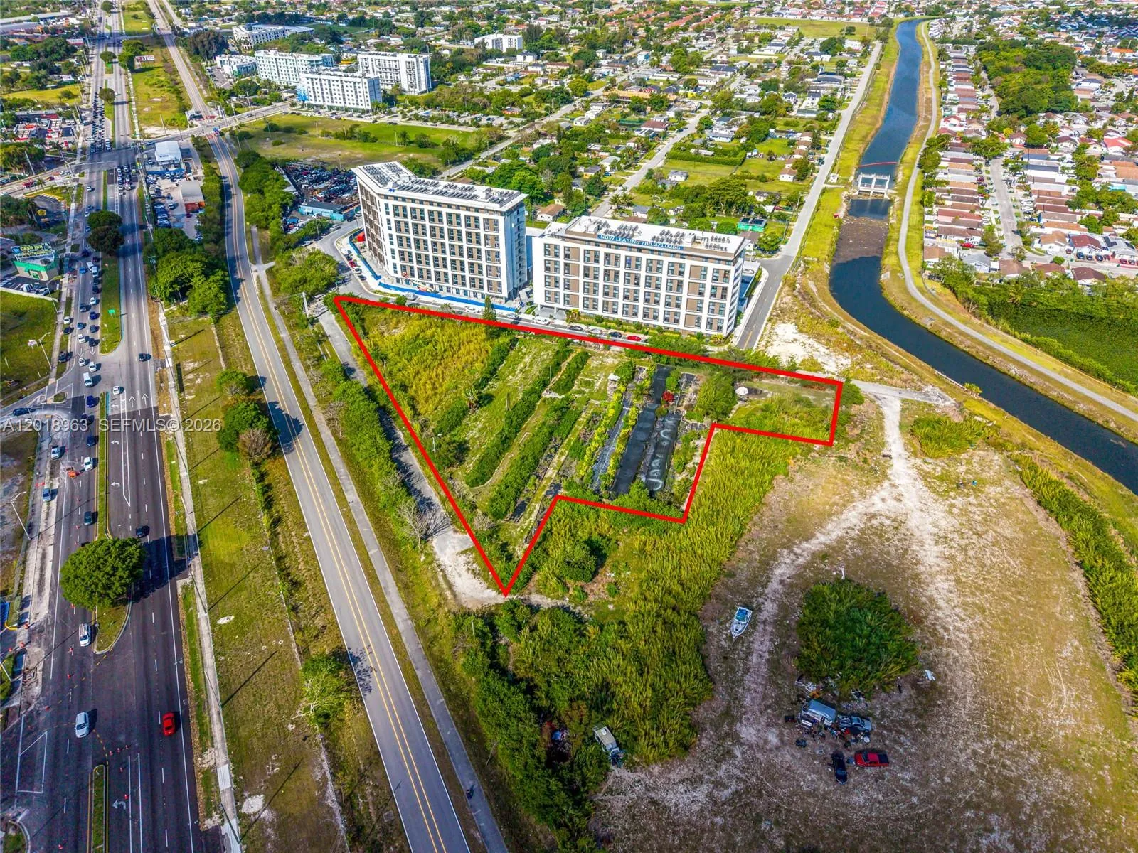 Foto de propiedad en 21281 SW 117th Avenue, Miami, FL 33177 Miami con MLS# 