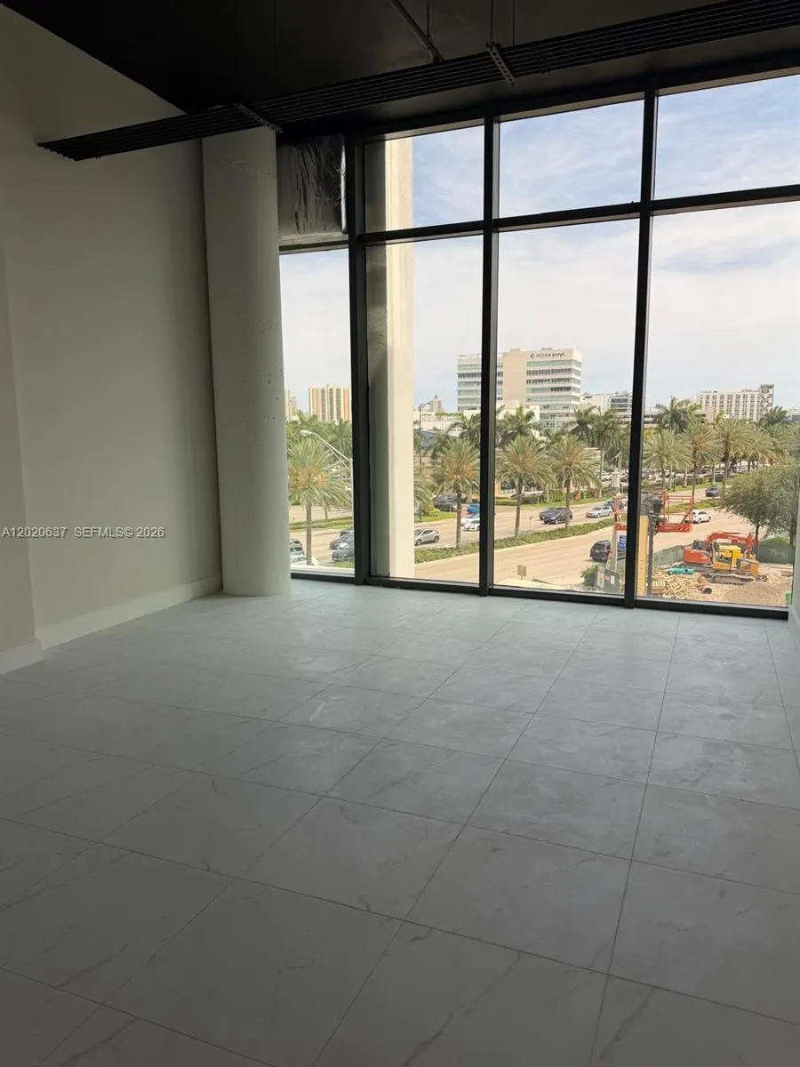 Foto de propiedad en 21290 Biscayne Boulevard 310, Aventura, FL 33180 Aventura con MLS# 