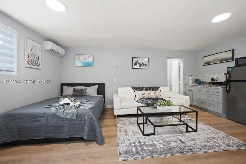 Foto de propiedad en 213 Columbus Parkway 2, Hollywood, FL 33021 Hollywood con MLS# 