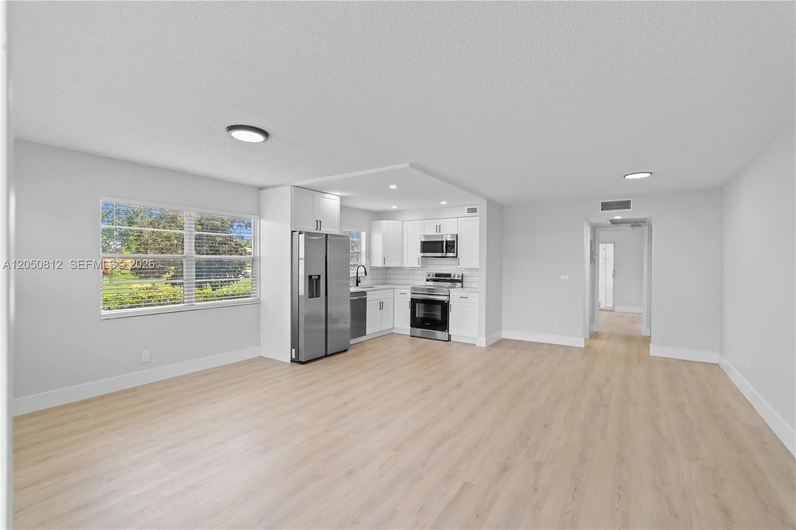 Foto de propiedad en 213 N Oakridge N 213, Deerfield Beach, FL 33442 Deerfield Beach con MLS# 