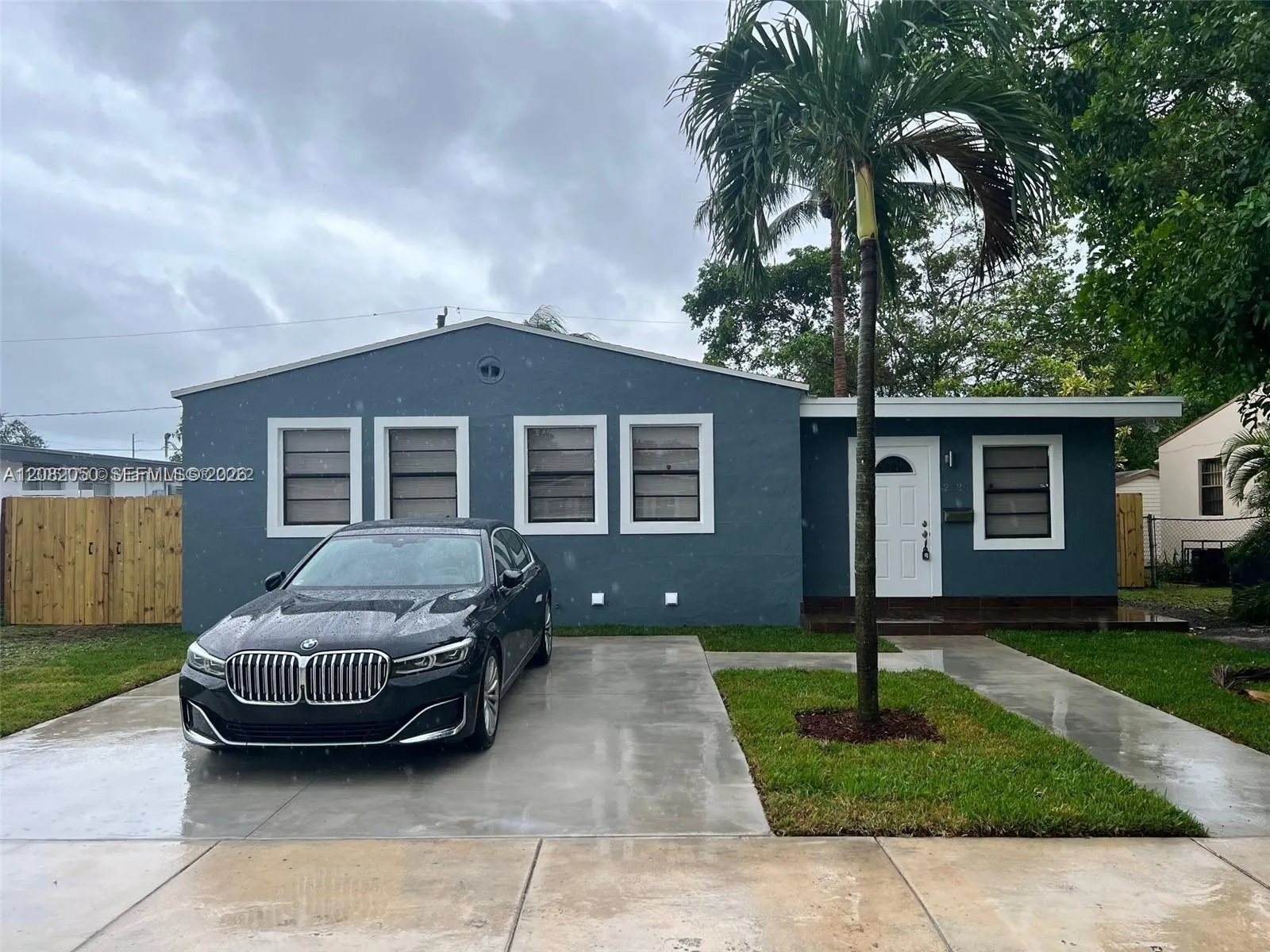 Foto de propiedad en 2130 Funston Street, Hollywood, FL 33020 Hollywood con MLS# 