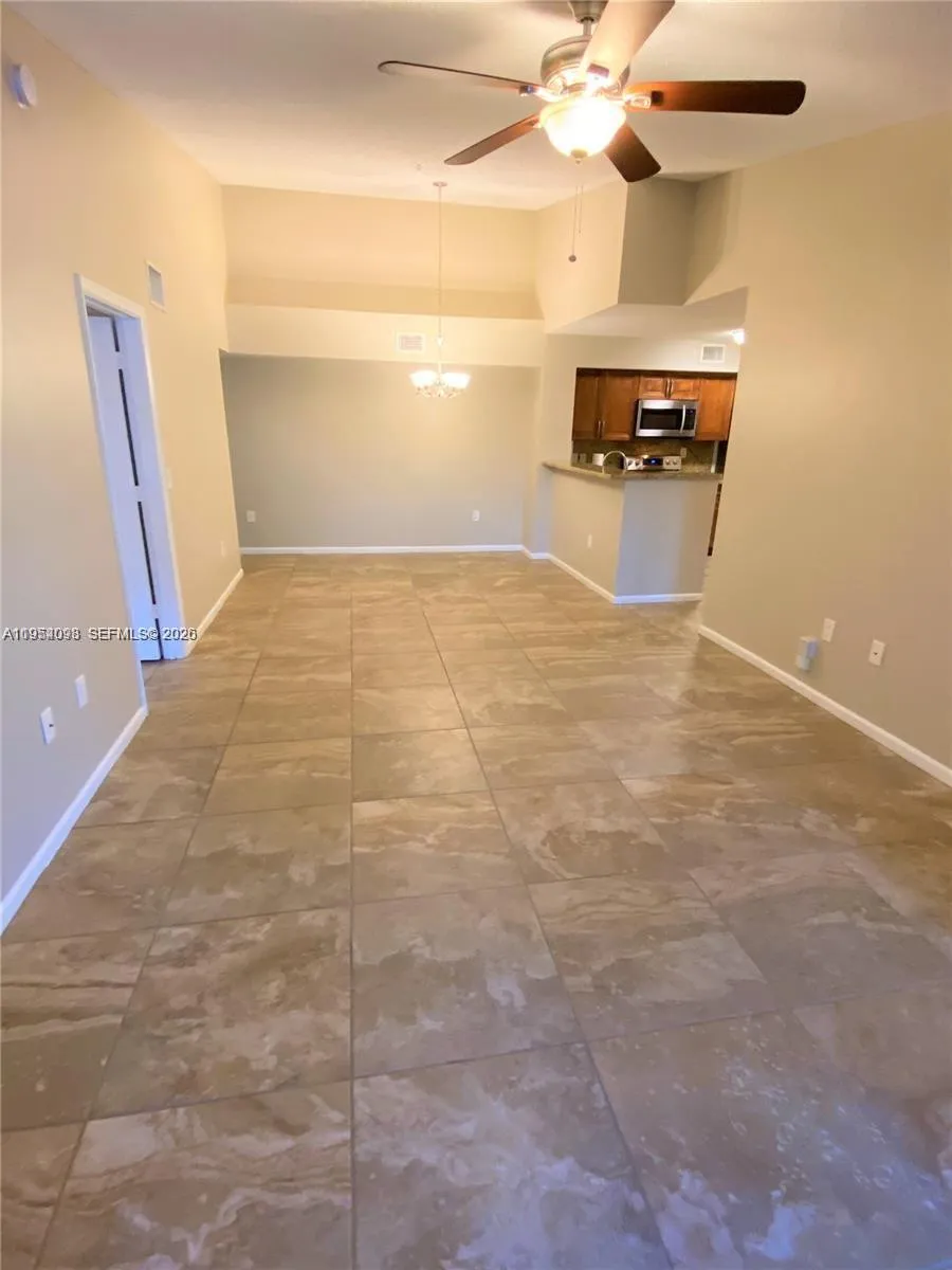 Foto de propiedad en 2133 Renaissance Boulevard 306, Miramar, FL 33025 Miramar con MLS# 
