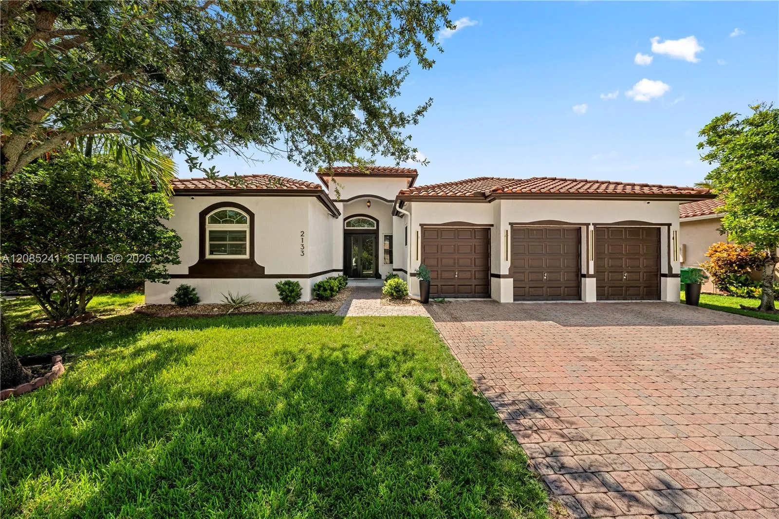 Foto de propiedad en 2133 SW 118th Avenue, Miramar, FL 33025 Miramar con MLS# 