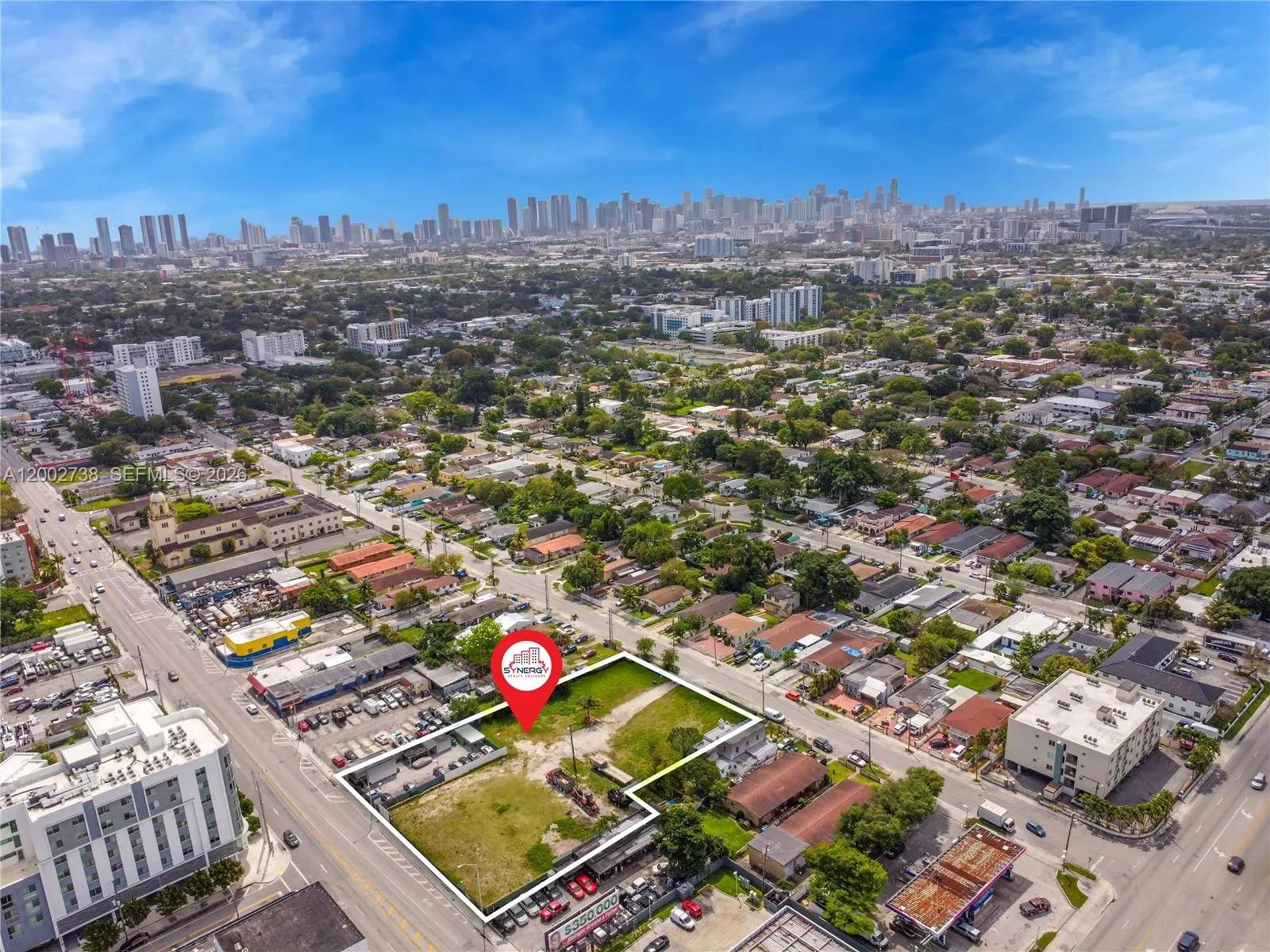 Foto de propiedad en 2140 NW 36th Street, Miami, FL 33142 Miami con MLS# 