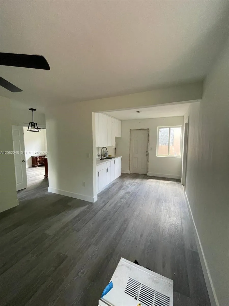 Foto de propiedad en 2142 NW 27th Street 2142, Miami, FL 33142 Miami con MLS# 
