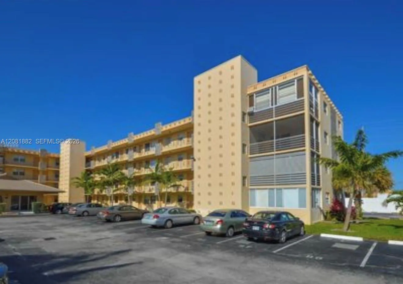 En Venta 2145 Pierce Street 223, Hollywood, FL 33020, Hollywood, FL 33020