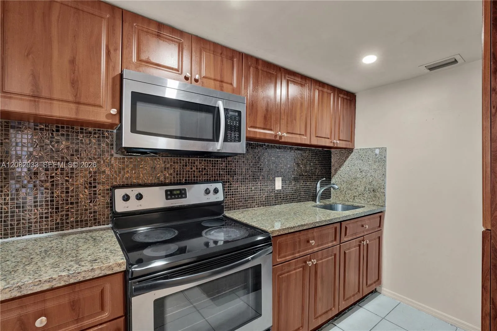 En Renta 2145 SW 7th Street 3, Miami, FL 33135, Miami, FL 33135