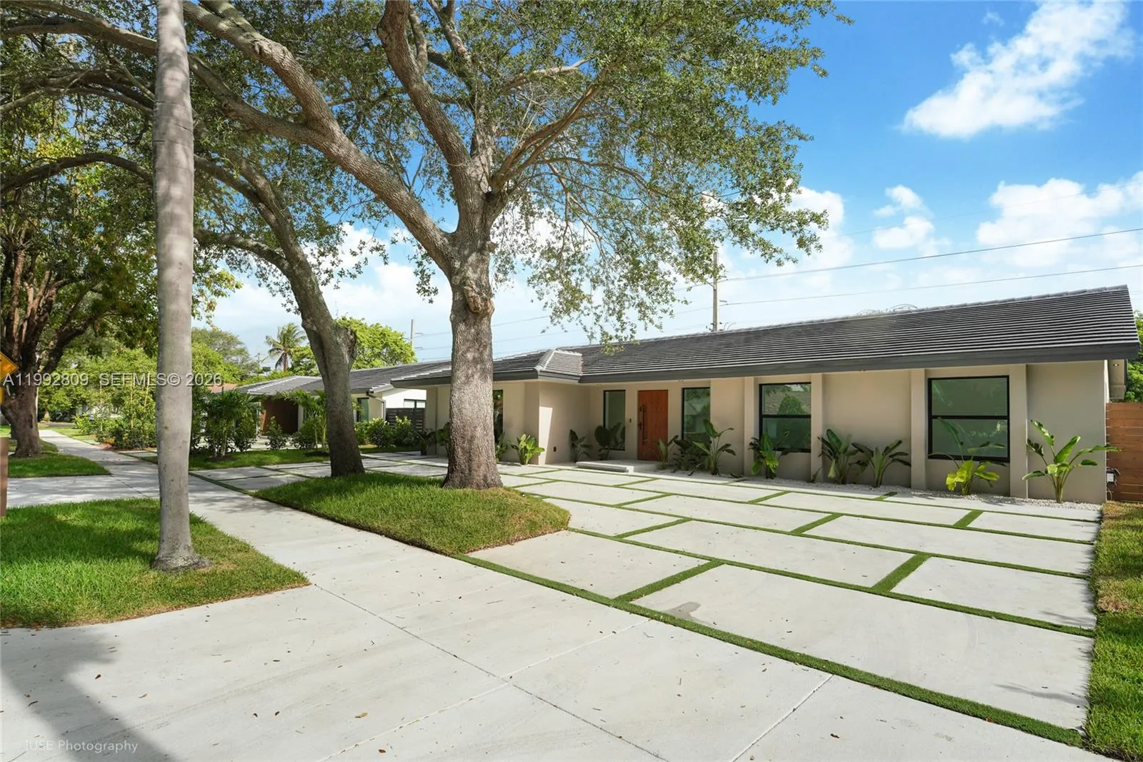 Vendido 21490 Highland Lakes Boulevard, Miami, FL 33179, Miami, FL 33179