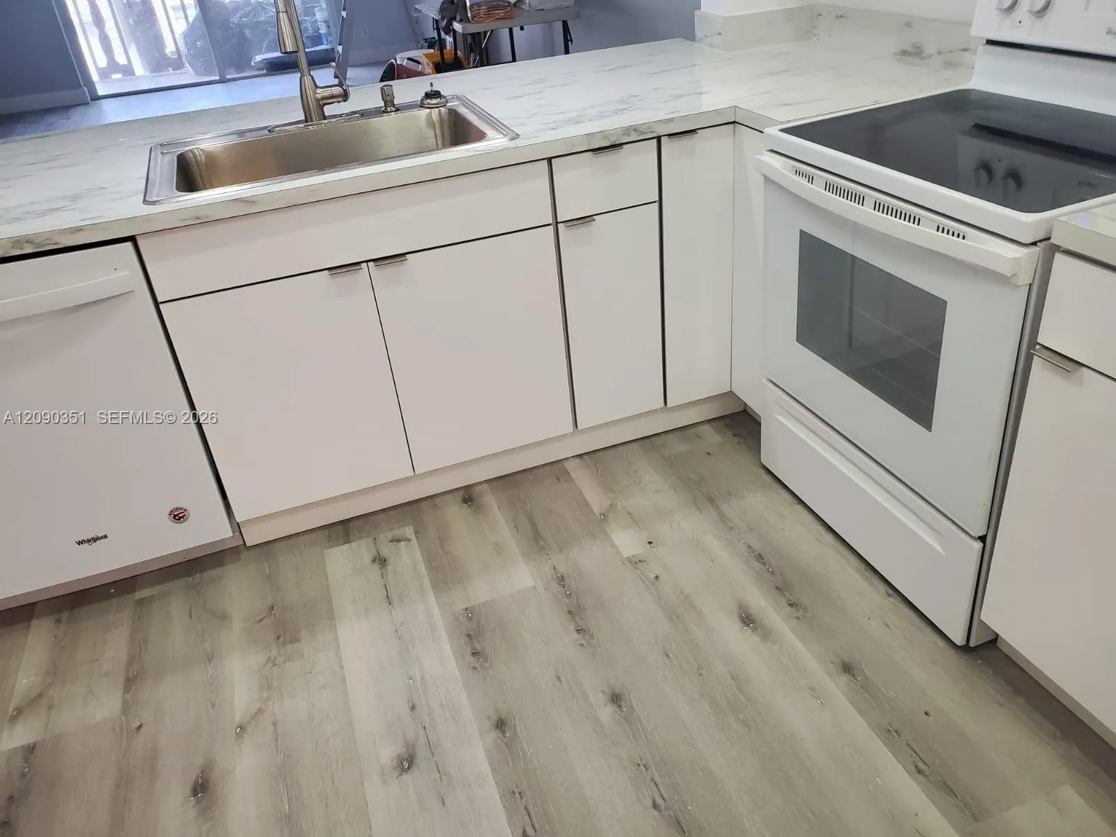 Foto de propiedad en 215 SE 3rd Avenue 206D, Hallandale Beach, FL 33009 Hallandale Beach con MLS# 