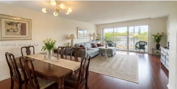 Foto de propiedad en 215 SE 3rd Avenue 308C, Hallandale Beach, FL 33009 Hallandale Beach con MLS# 