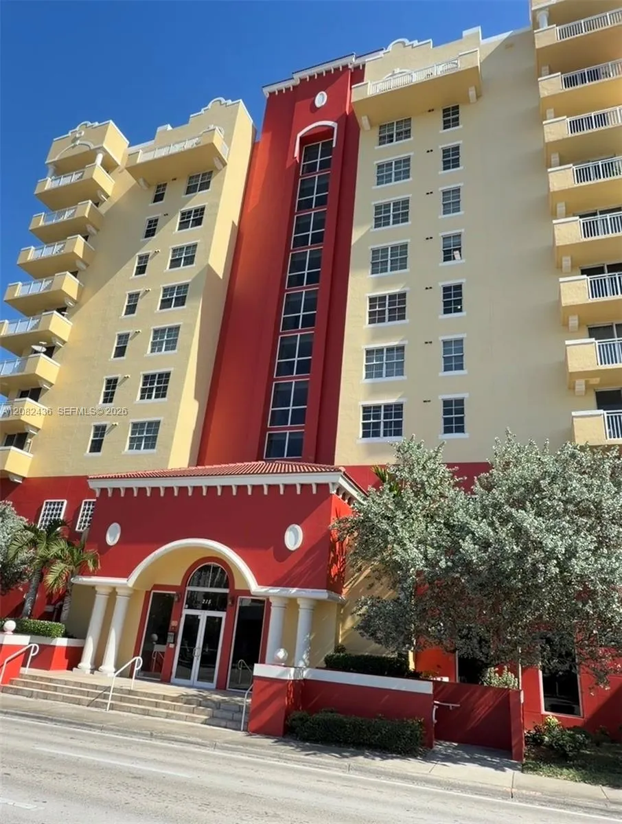 Foto de propiedad en 215 SW 42nd Avenue 803, Miami, FL 33134 Miami con MLS# 