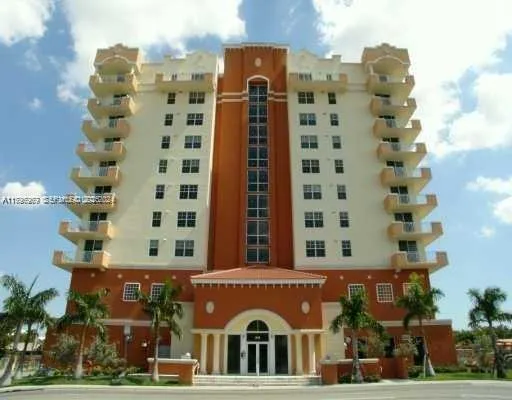 Foto de propiedad en 215 SW 42nd Avenue 905, Miami, FL 33134 Miami con MLS# 