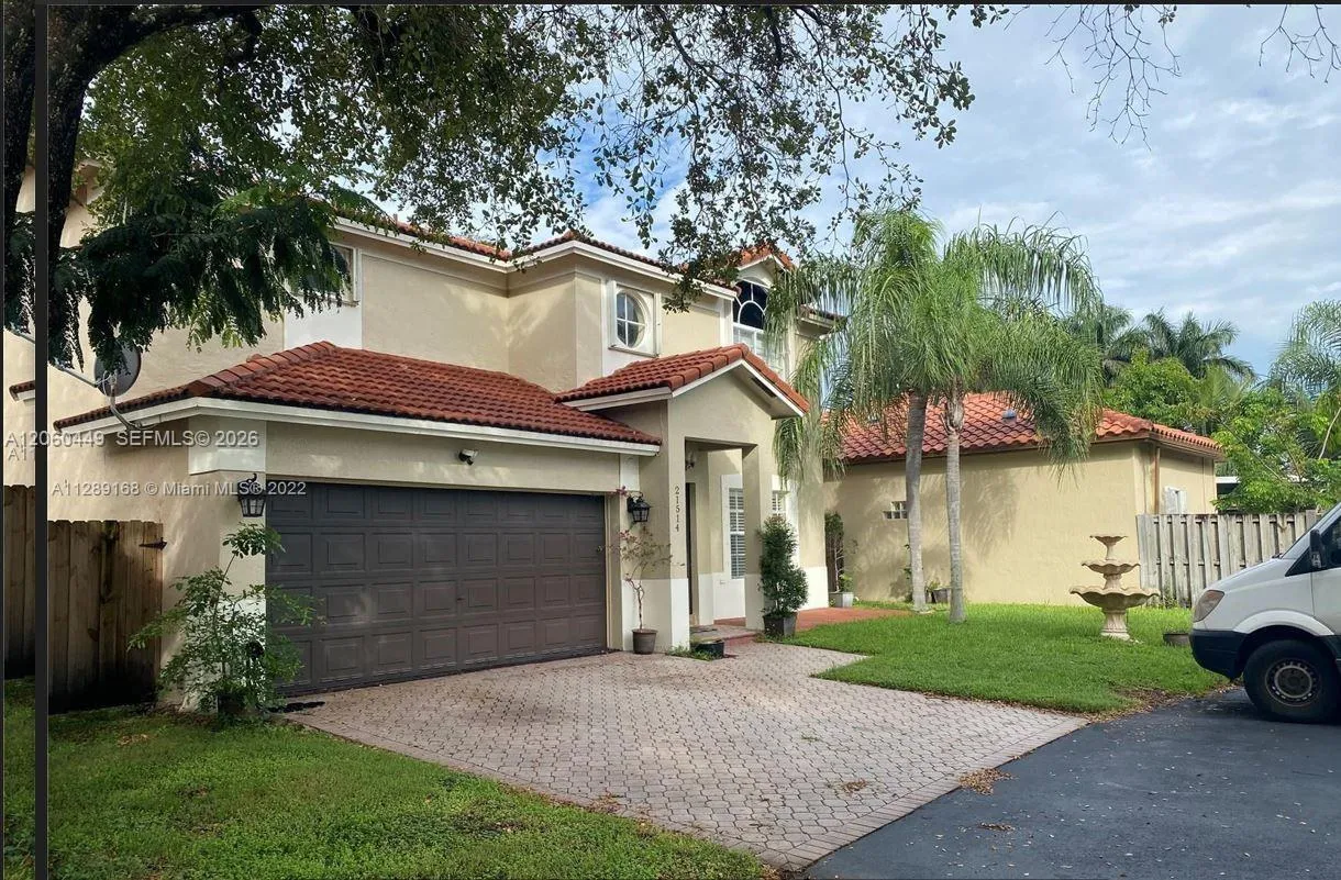 Foto de propiedad en 21514 SW 90th Avenue 0, Cutler Bay, FL 33189 Cutler Bay con MLS# 