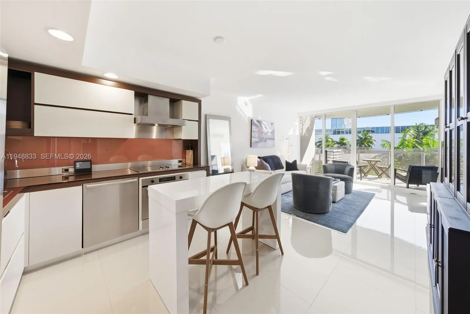 Foto de propiedad en 2155 Washington Court 303, Miami Beach, FL 33139 Miami Beach con MLS# 