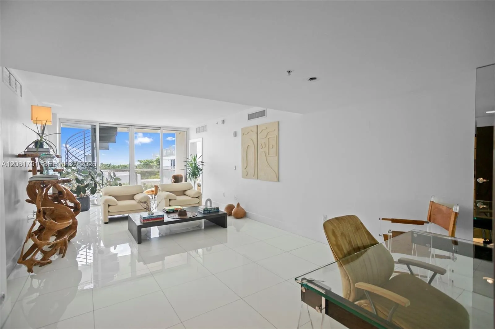 Foto de propiedad en 2155 Washington Court 601, Miami Beach, FL 33139 Miami Beach con MLS# 