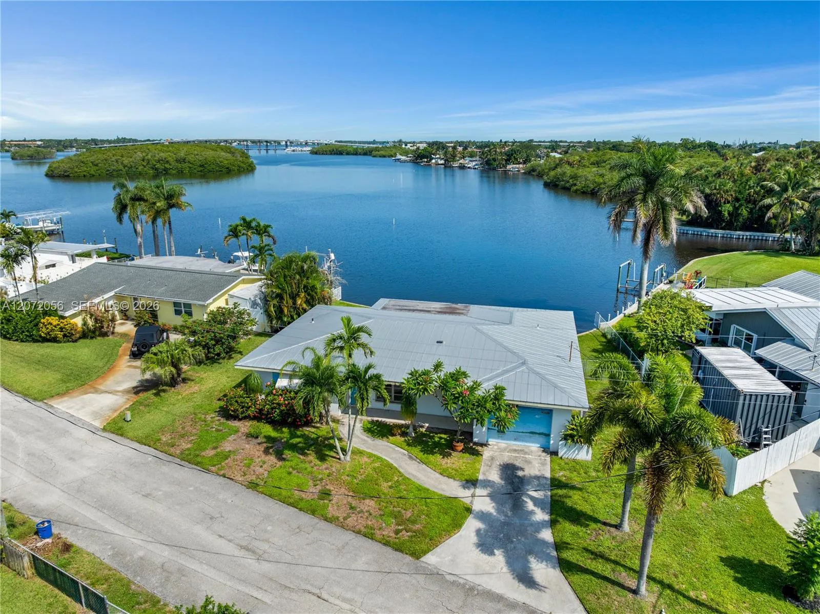 En Venta 216 SW Cabana Point Circle, Stuart, FL 34994, Stuart, FL 34994