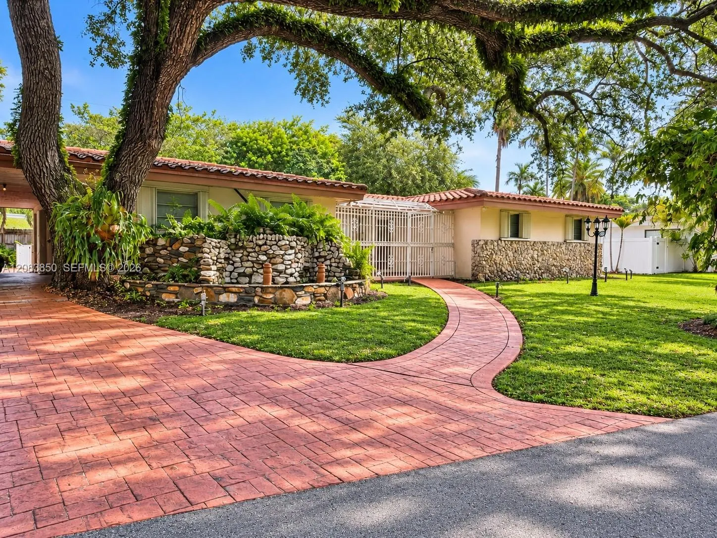 En Venta 2161 NE 190th Terrace, Miami, FL 33179, Miami, FL 33179