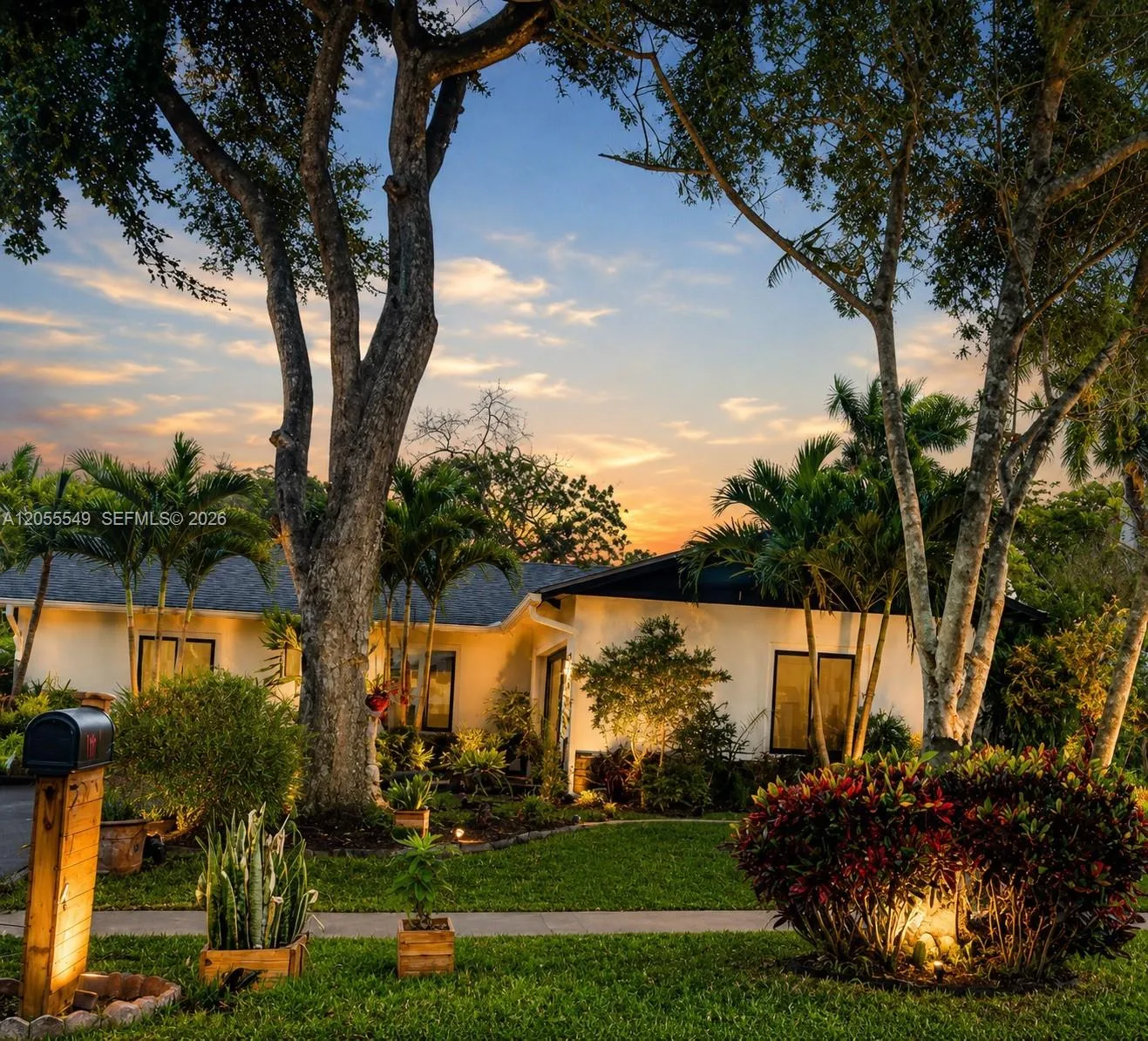 Foto de propiedad en 2161 NW 108th Terrace 1, Sunrise, FL 33322 Sunrise con MLS# 