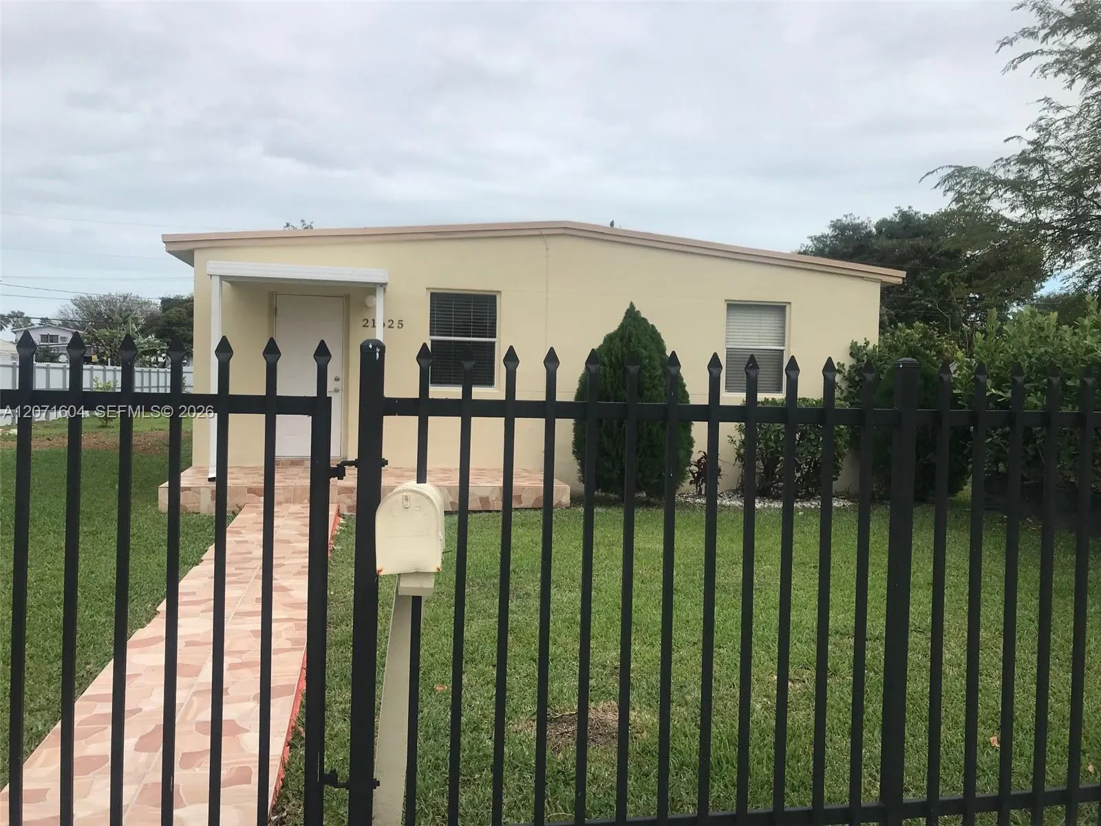 Foto de propiedad en 21625 SW 109th Avenue, Miami, FL 33170 Miami con MLS# 