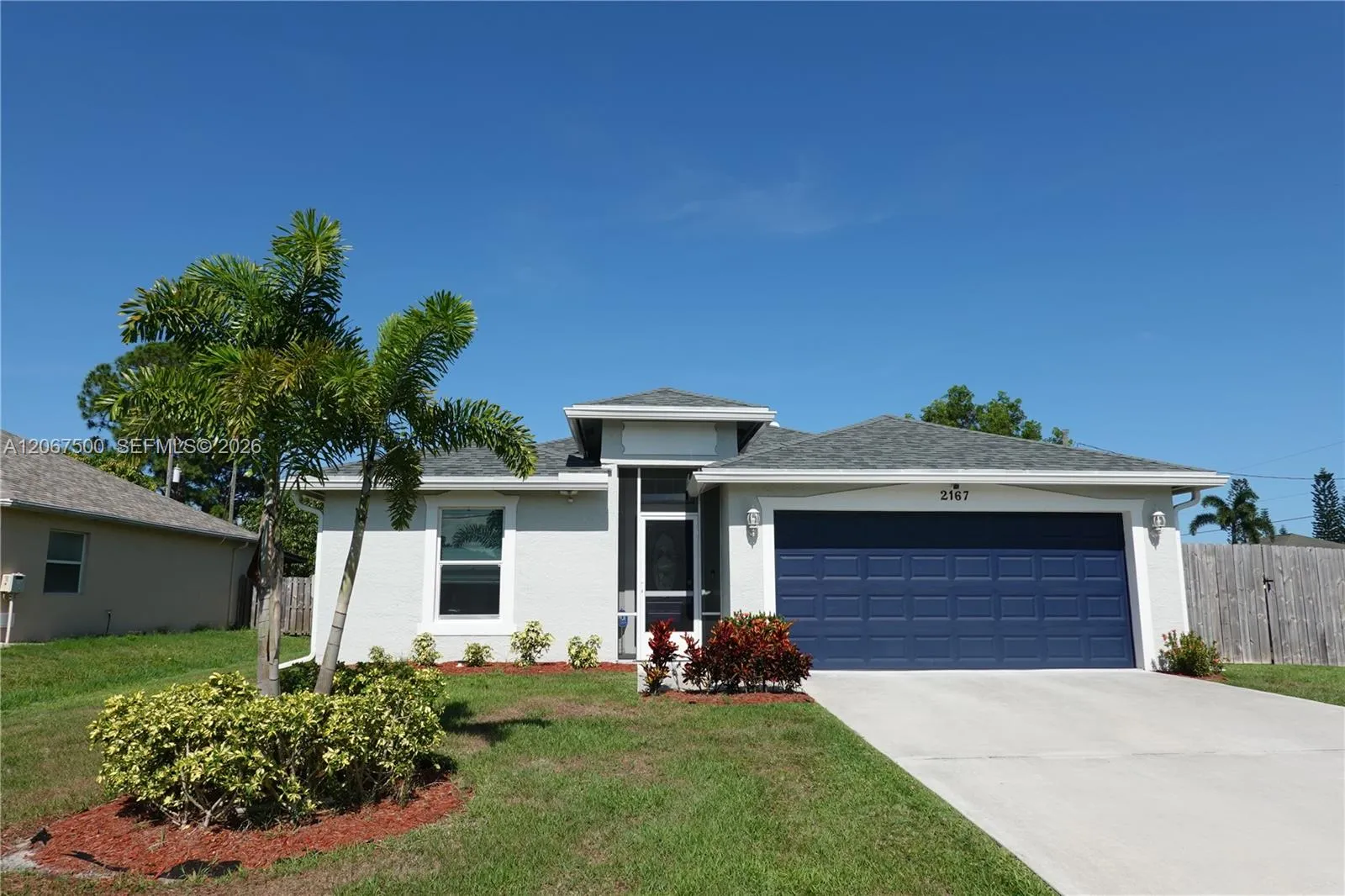 Foto de propiedad en 2167 SW Best Street, Port St. Lucie, FL 34984 Port St. Lucie con MLS# 