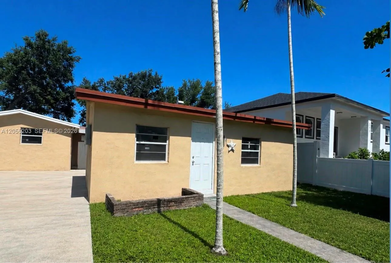 Foto de propiedad en 217 NW 14th Court 0, Dania Beach, FL 33004 Dania Beach con MLS# 