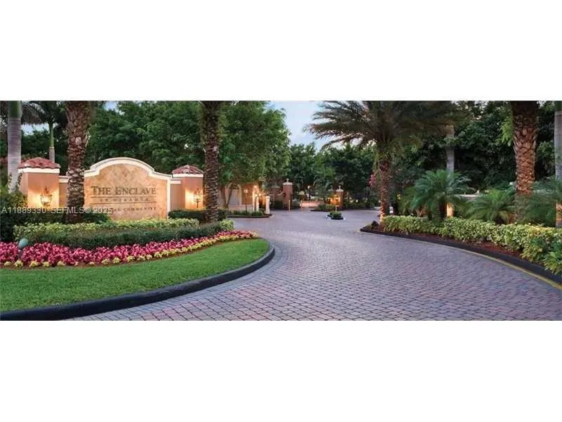 Foto de propiedad en 2173 Renaissance Boulevard 103, Miramar, FL 33025 Miramar con MLS# 