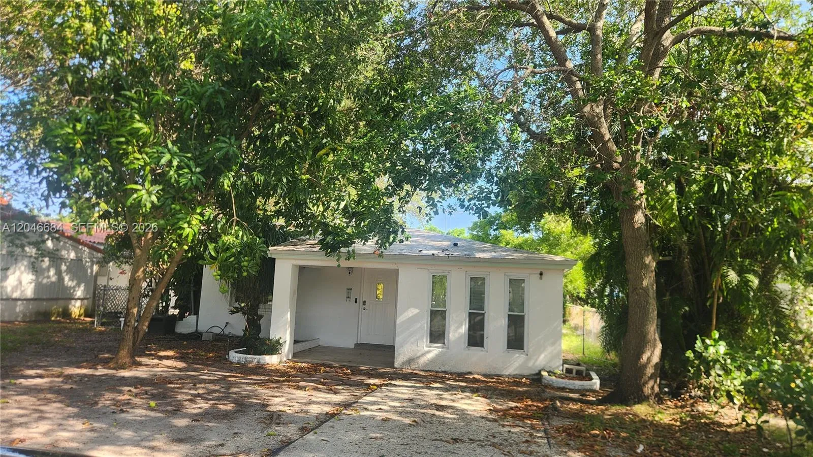 Vendido 2174 NE 182nd Street, North Miami Beach, FL 33162, North Miami Beach, FL 33162