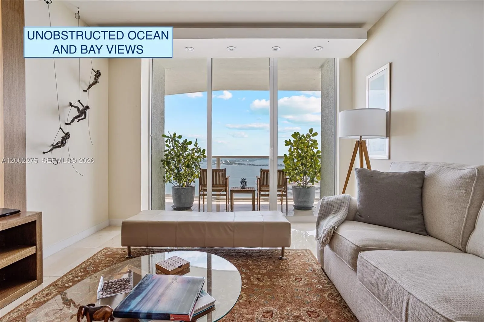 Foto de propiedad en 218 SE 14th Street 2105, Miami, FL 33131 Miami con MLS# 