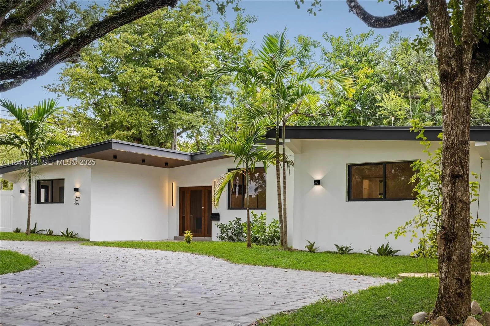 Vendido 2180 NE 190th Terrace, Miami, FL 33179, Miami, FL 33179