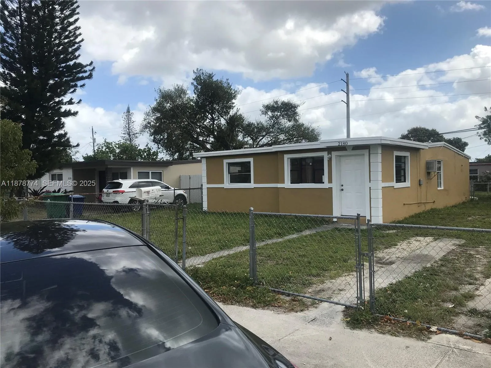 Foto de propiedad en 2180 Rutland Street, Opa-Locka, FL 33054 Opa-Locka con MLS# 
