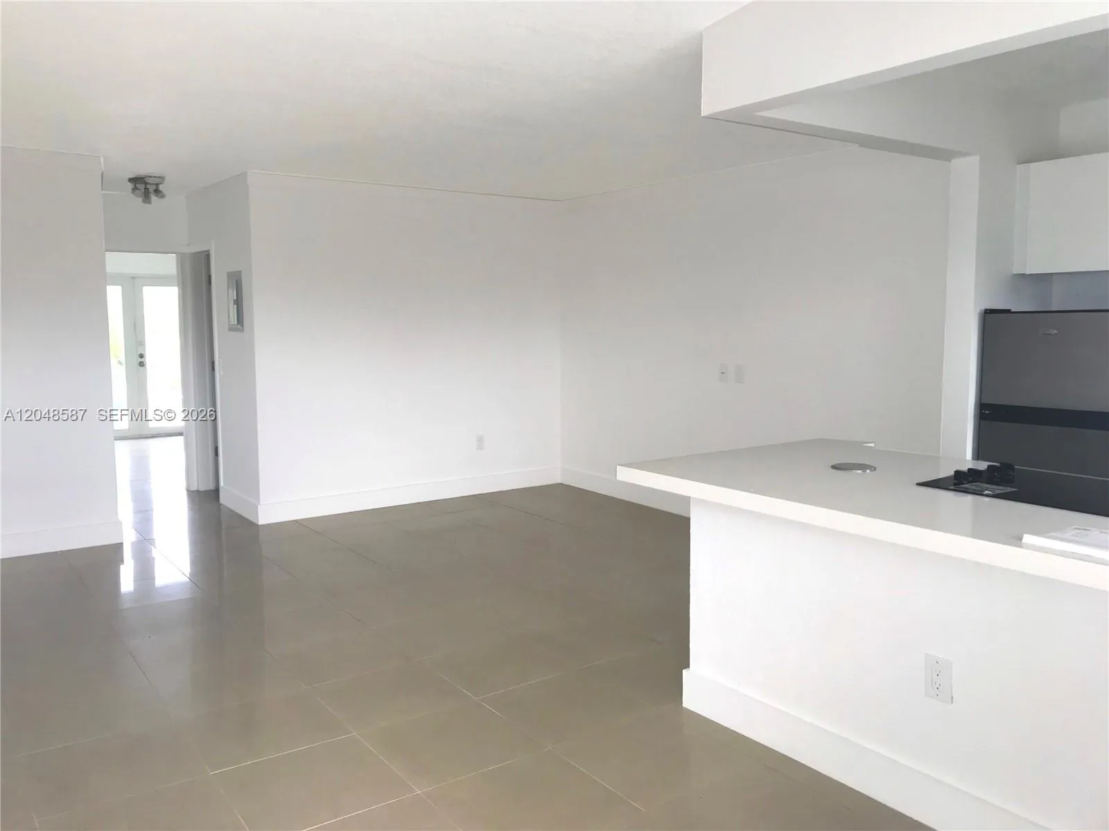 Foto de propiedad en 2185 NE 123rd Street 203, North Miami, FL 33181 North Miami con MLS# 