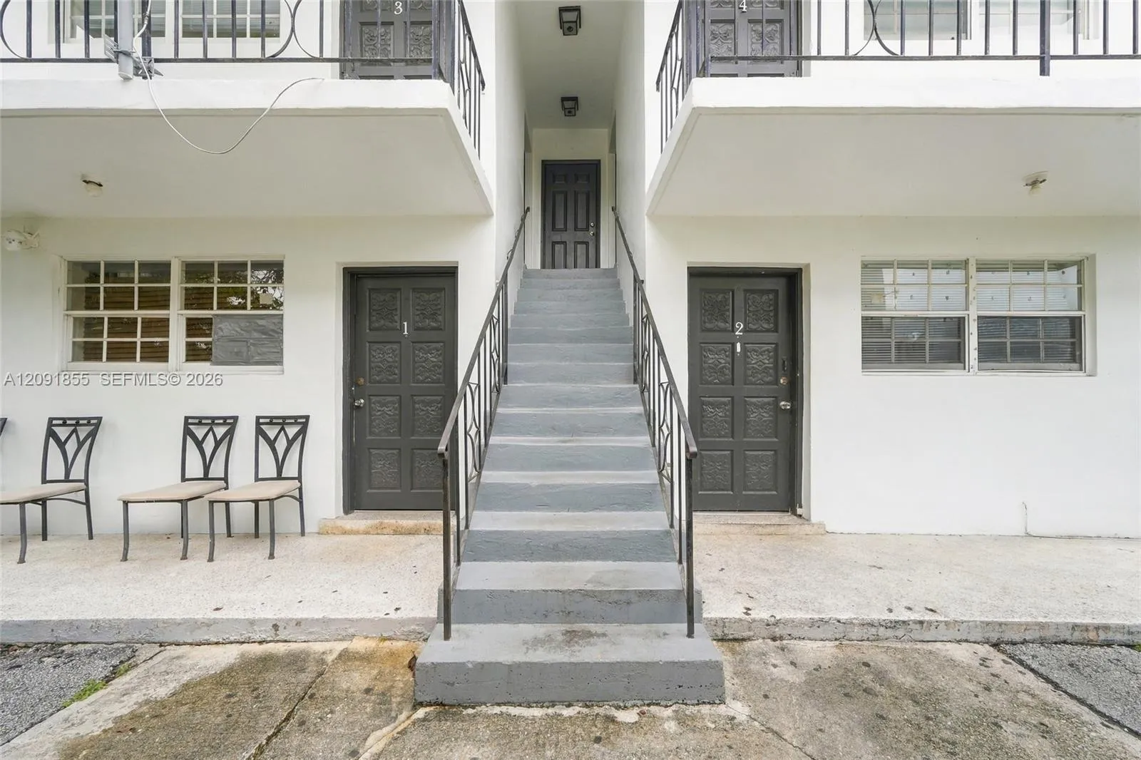 Foto de propiedad en 219 NW 10th Avenue APT 3, Miami, FL 33128 Miami con MLS# 