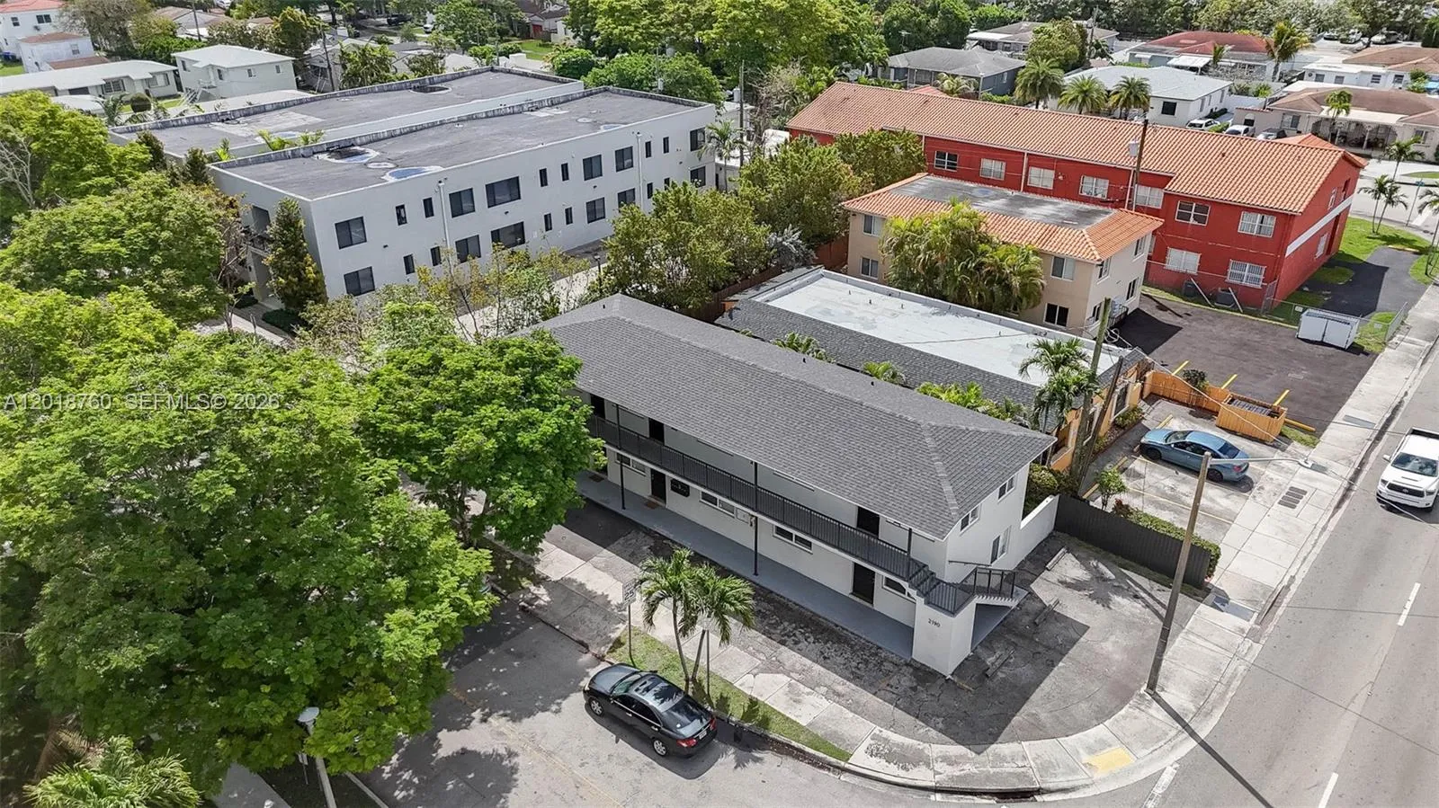 Foto de propiedad en 2190 SW 14th Terrace, Miami, FL 33145 Miami con MLS# 