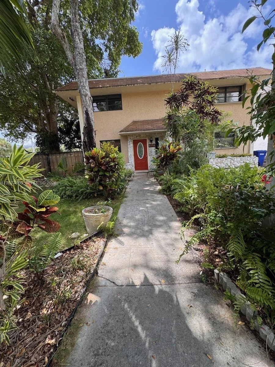 En Renta 2192 NE 171st Street 1, North Miami Beach, FL 33162, North Miami Beach, FL 33162